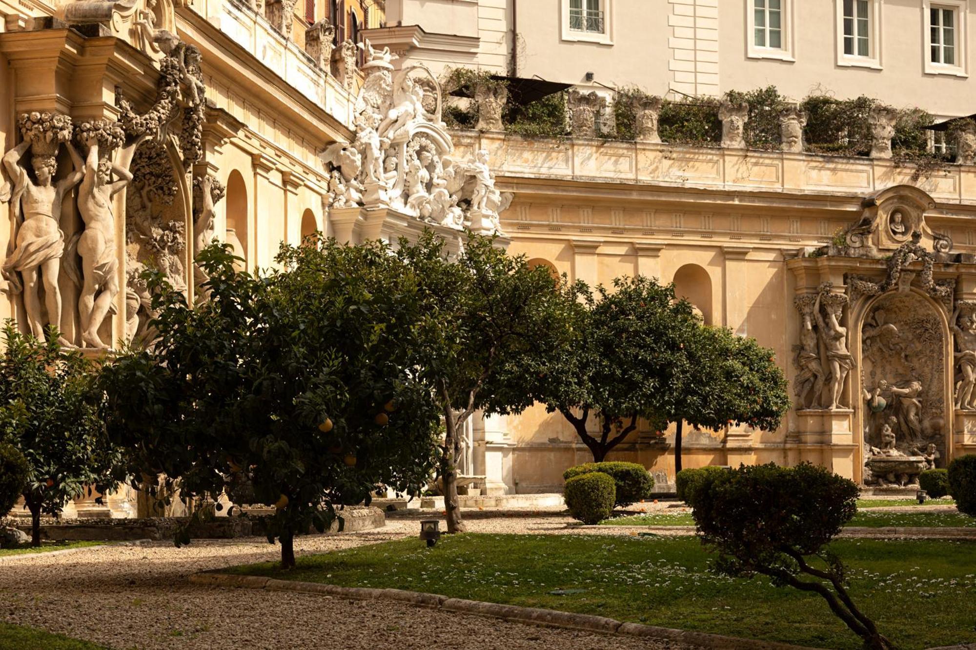 Hotel Vilon - Small Luxury Hotels Of The World Rome Exterior photo